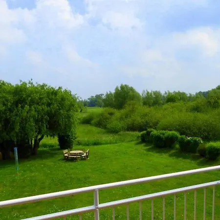Blau-gelb Apartment *